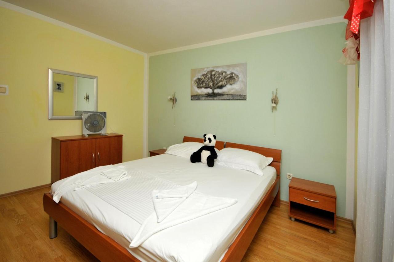 Roso Apartment With Sea View Trogir Exteriör bild