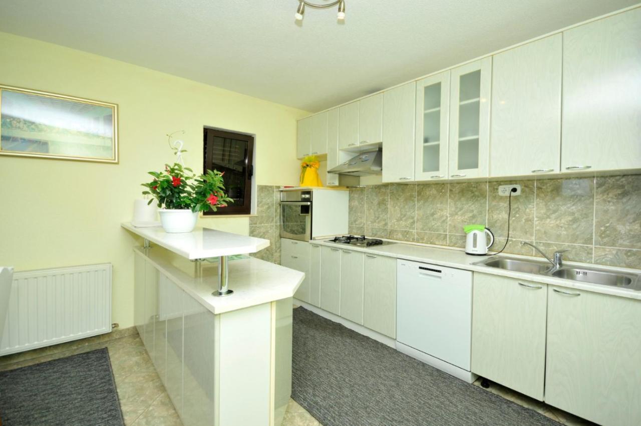 Roso Apartment With Sea View Trogir Exteriör bild