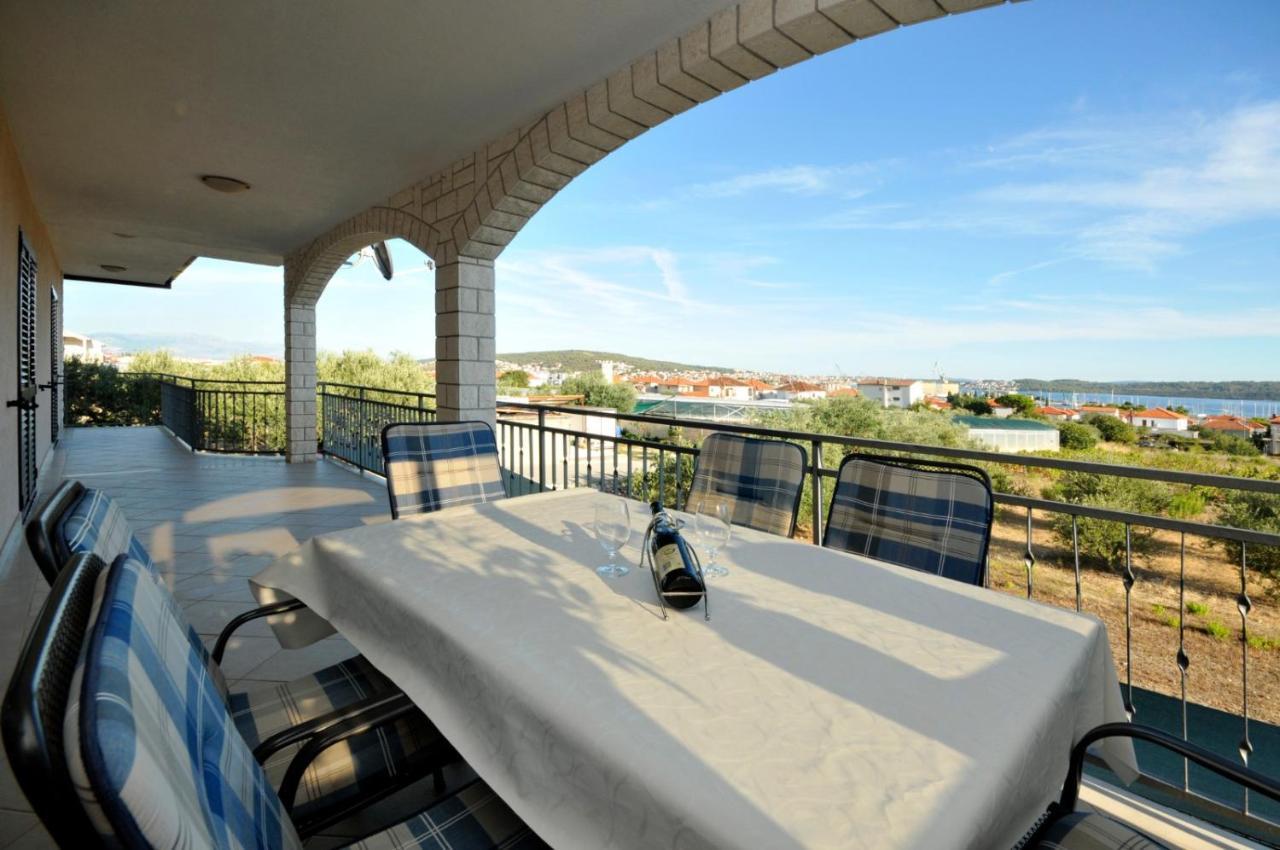 Roso Apartment With Sea View Trogir Exteriör bild