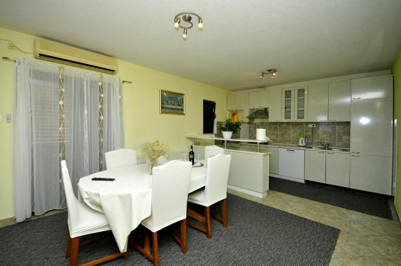 Roso Apartment With Sea View Trogir Exteriör bild