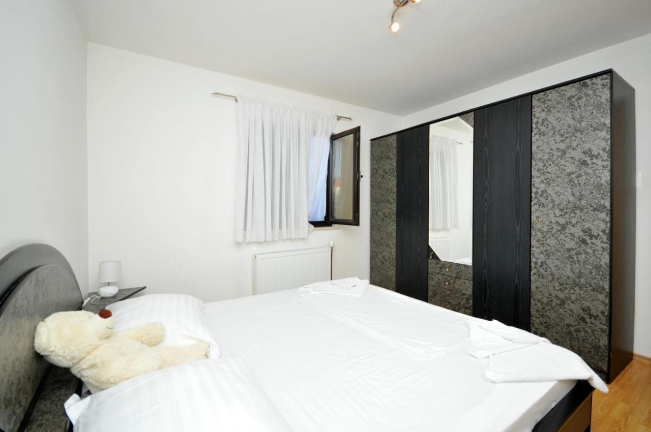 Roso Apartment With Sea View Trogir Exteriör bild