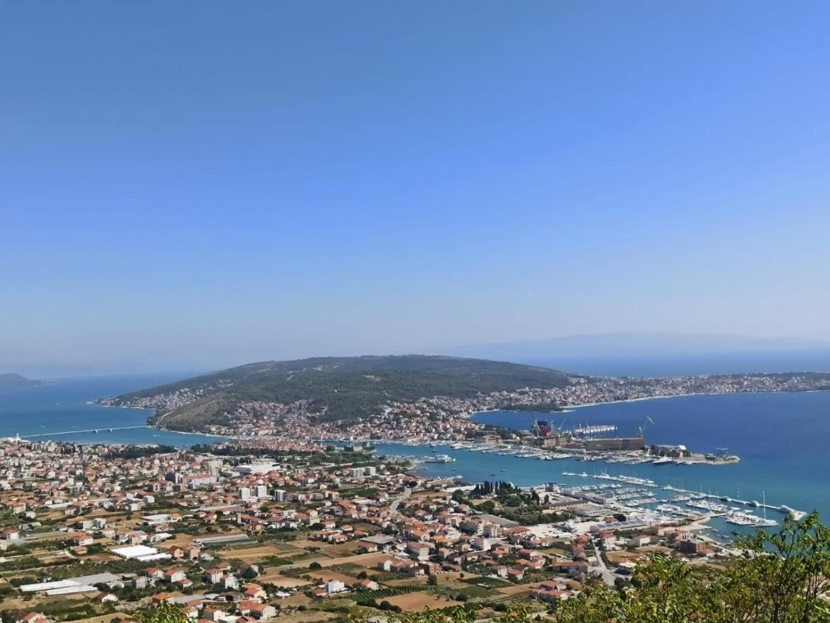 Roso Apartment With Sea View Trogir Exteriör bild