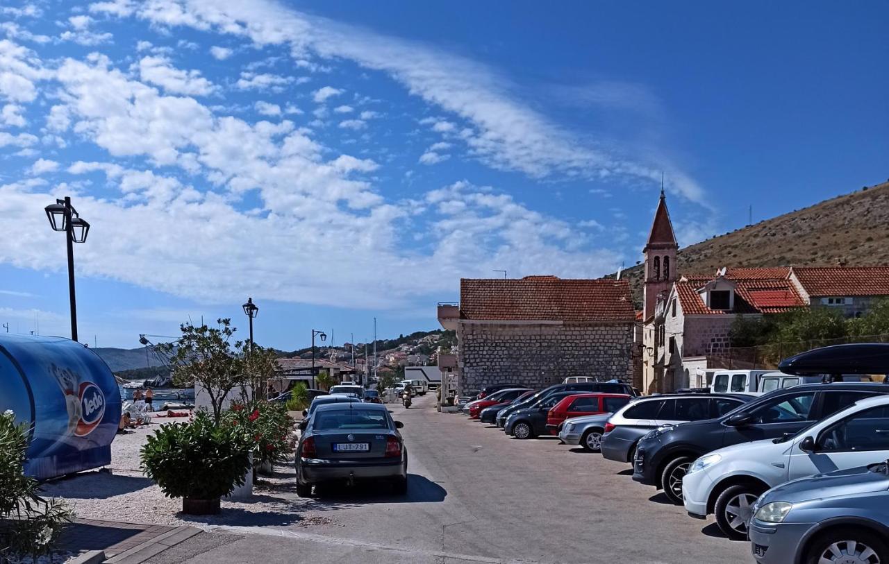 Roso Apartment With Sea View Trogir Exteriör bild